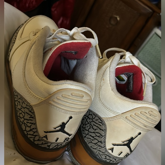 Very comfy for all seasons. - Picture 2 of 2